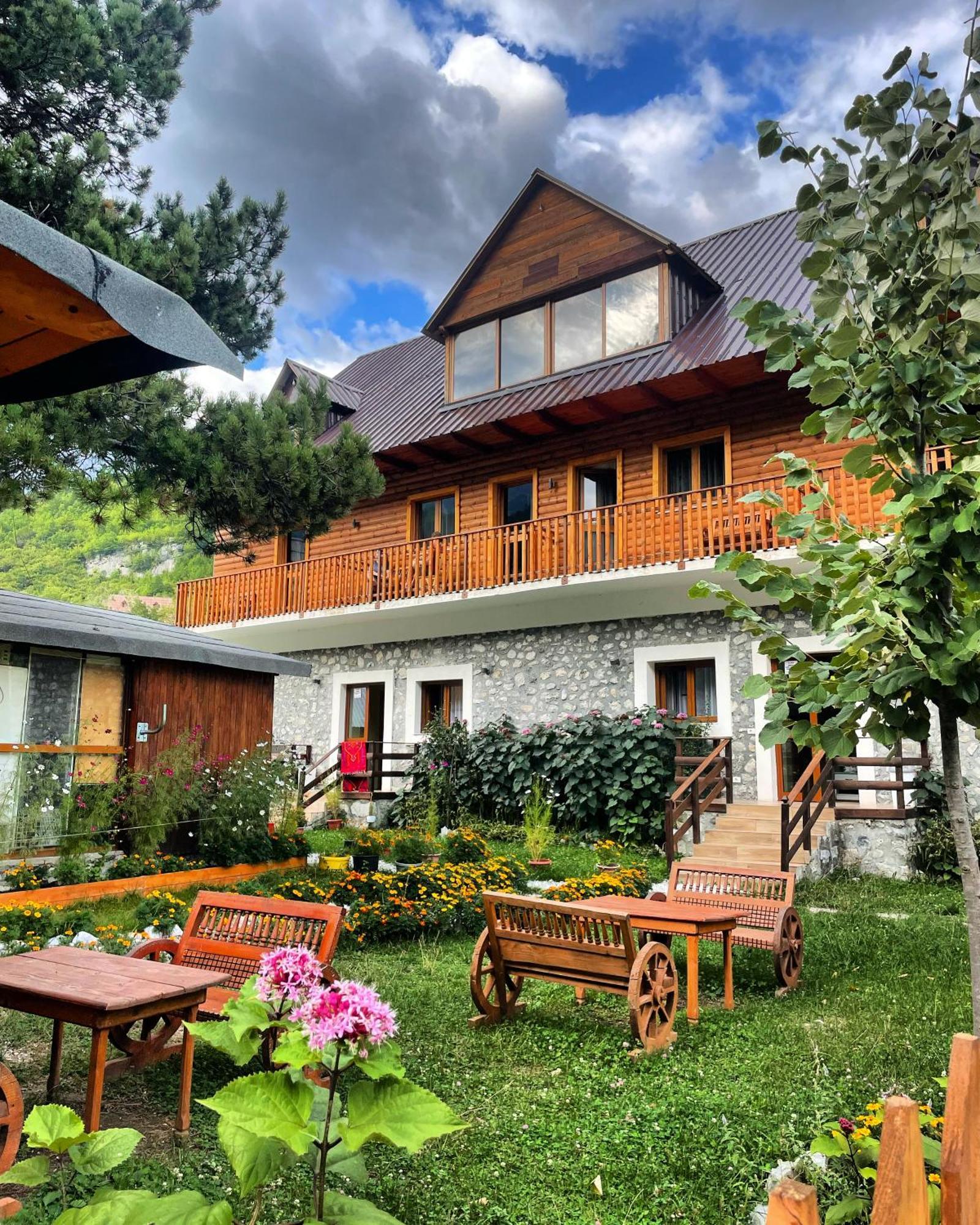 'Gurra Family' Guesthouse Theth Dış mekan fotoğraf